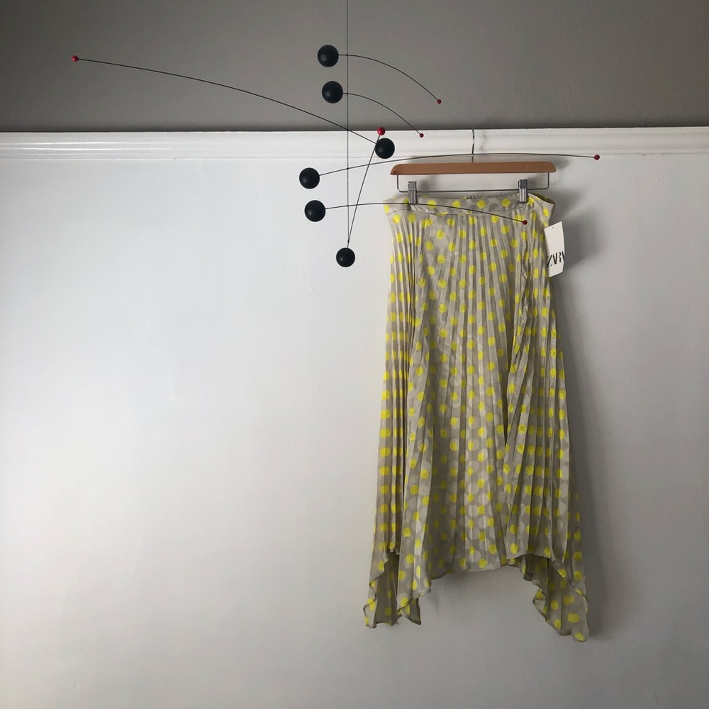 Pleated asymmetrical polka dot skirt! Never worn!